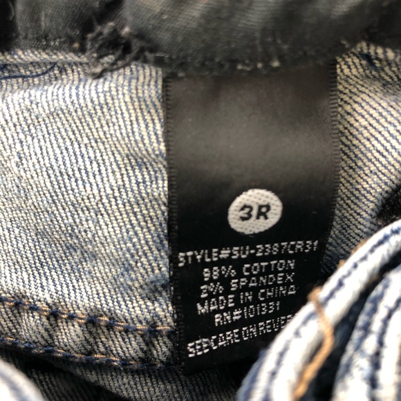 Refuge Jeans Distressed Destroyed Torn Up Rugged SZ 3R; Cotton Spandex Lightwash - Picture 6 of 10